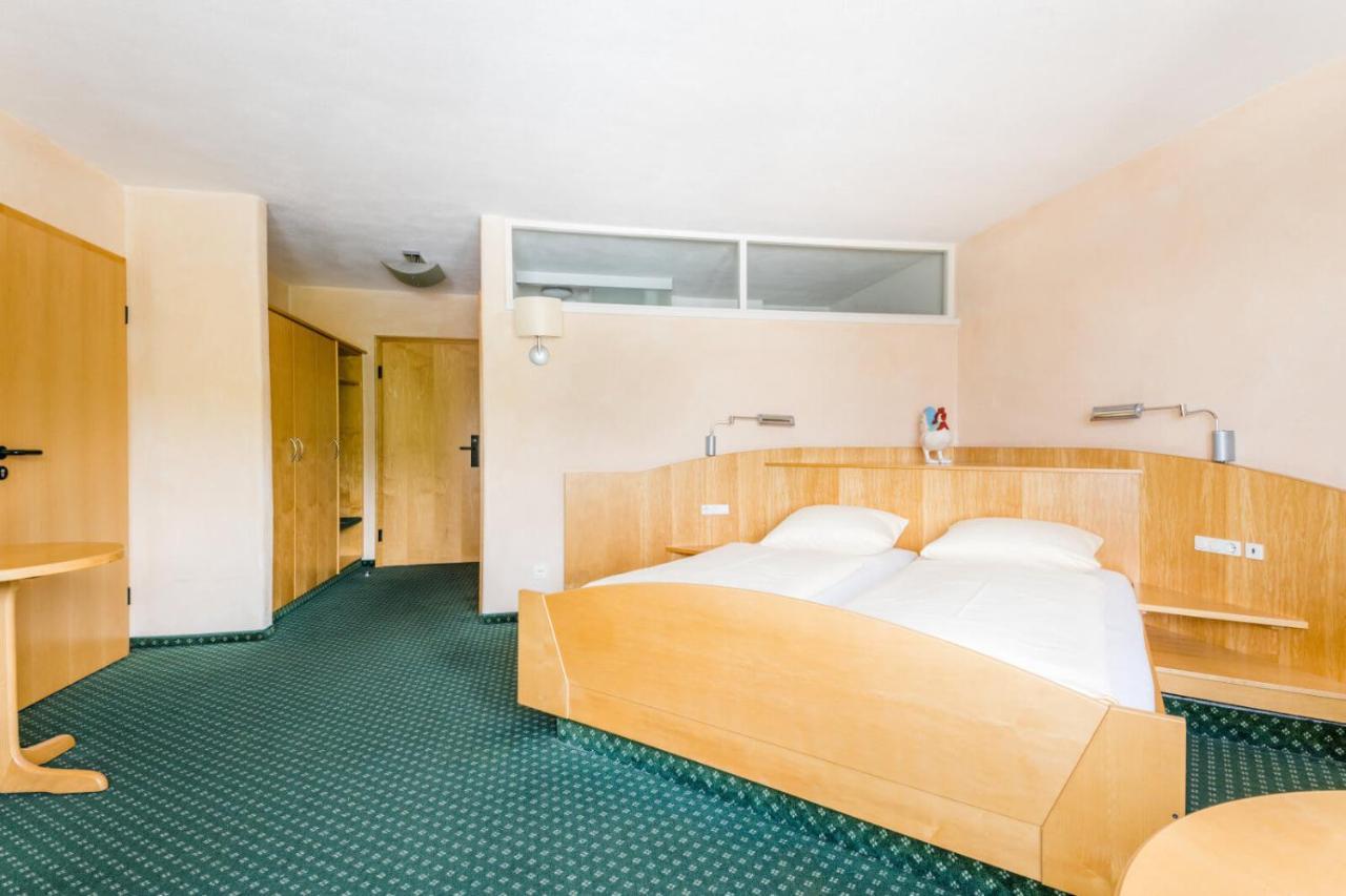 Bike- Und Ferienhotel Freiburg Merzhausen Ngoại thất bức ảnh