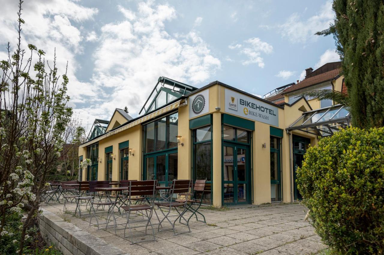 Bike- Und Ferienhotel Freiburg Merzhausen Ngoại thất bức ảnh